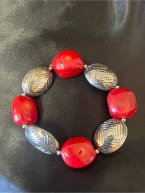 Boho Red Coral Nuggets & Oval Silver-toned Beads Elastic Bracelet